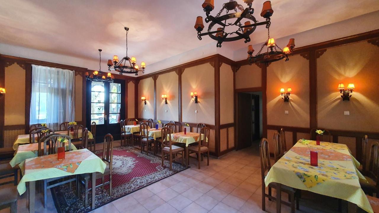 Harmonia Apartmanhaz بالاتوليلّي المظهر الخارجي الصورة